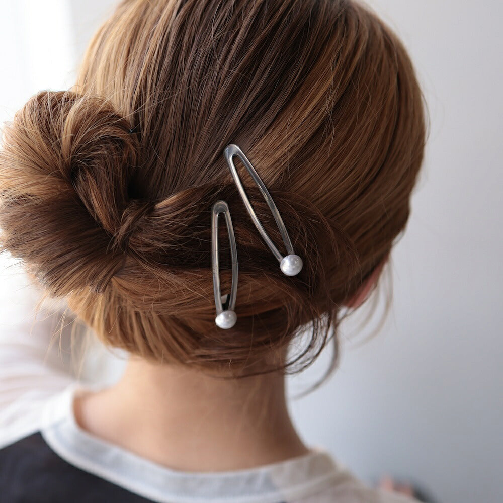 H073ヘアピンフラワーパールメタル透かしデザインシルバー花モチーフヘアアクセサリーレディース前髪サイド留めまとめ髪ヘアアレンジ軽量上品大人可愛いシンプルデイリーオフィス