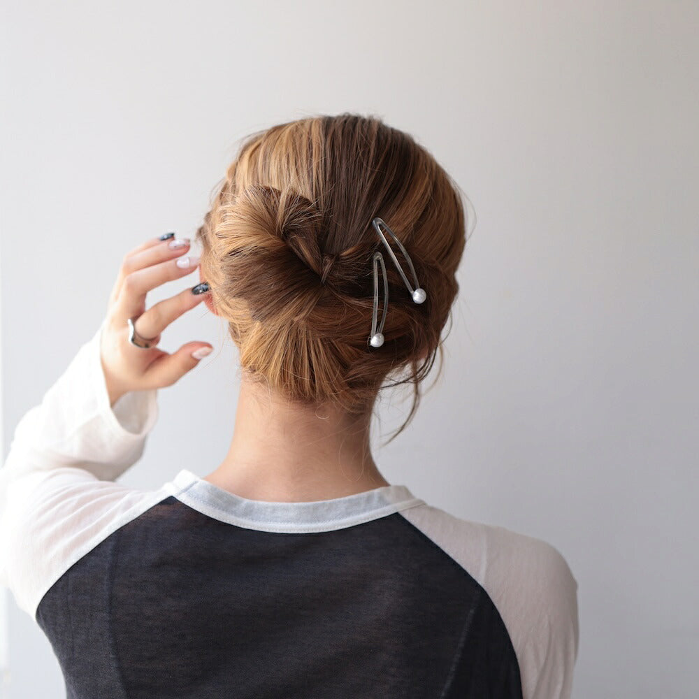 H073ヘアピンフラワーパールメタル透かしデザインシルバー花モチーフヘアアクセサリーレディース前髪サイド留めまとめ髪ヘアアレンジ軽量上品大人可愛いシンプルデイリーオフィス