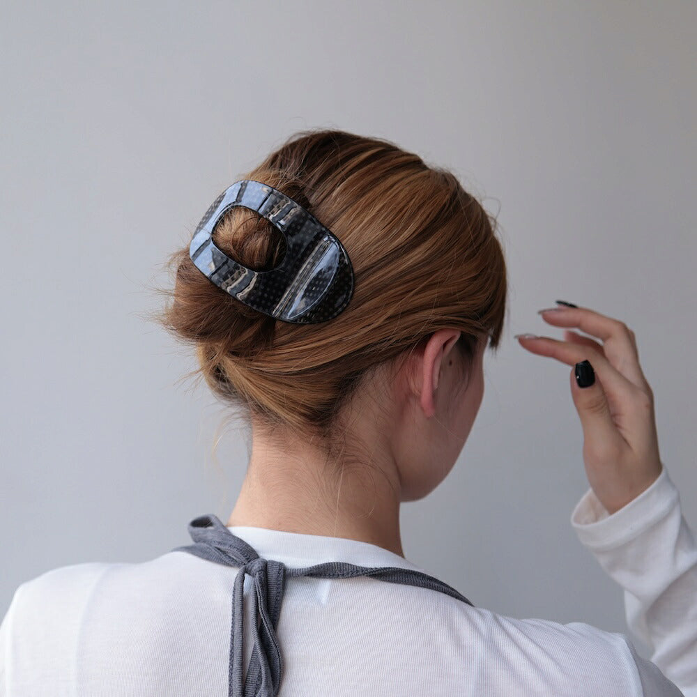 H078ヘアクリップドット柄水玉オーバルくり抜きアクリルヘアアクセサリーレディースまとめ髪ヘアアレンジ大人可愛い上品きれいめレトロデイリーオフィス普段使い