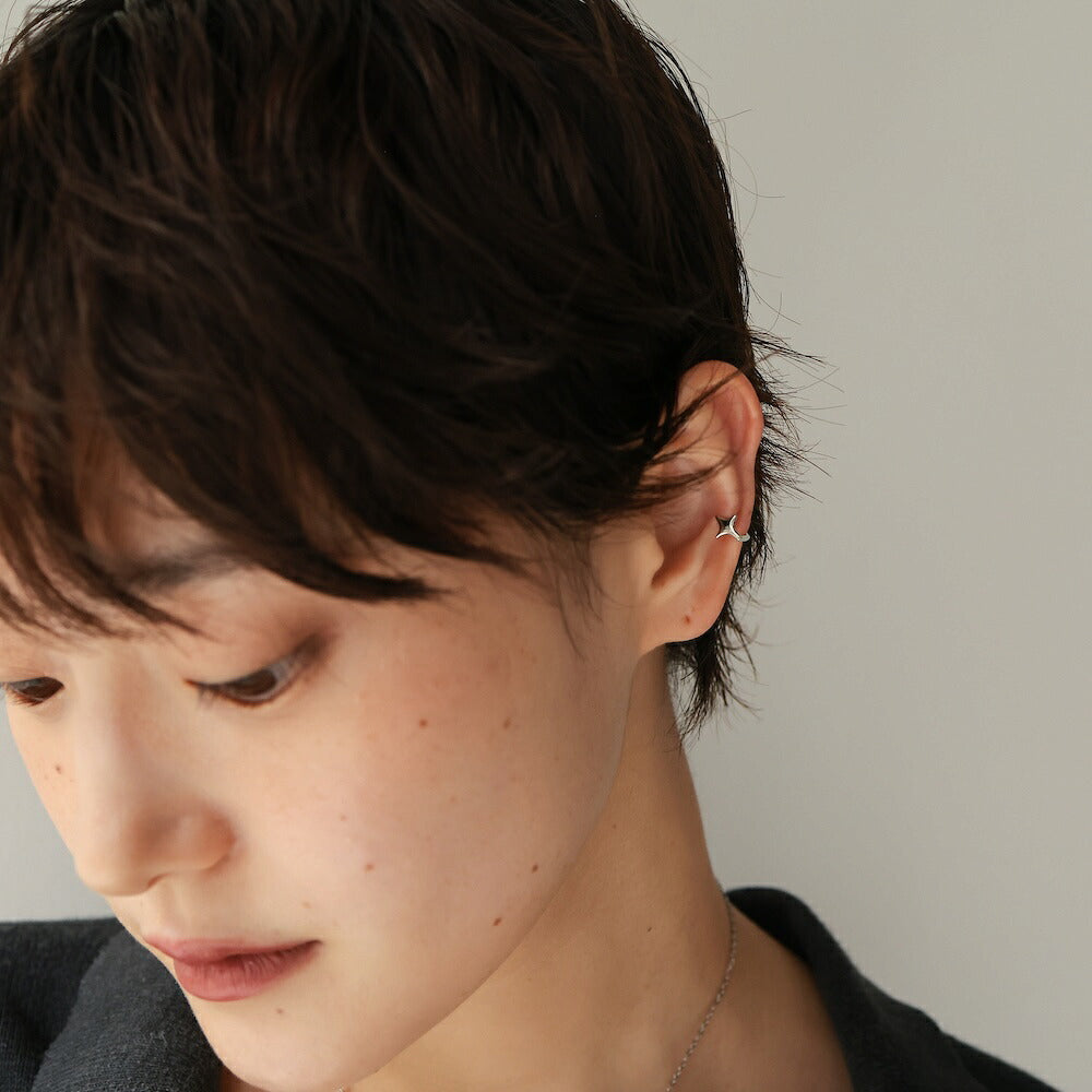 【10/420時～2H限定★50％OFFクーポン】C031イヤーカフイヤカフ星クロスシンプル片耳販売シルバーギフトプレゼント女性華奢おしゃれカジュアル普段使いレディースユニークフリーサイズ調節可能