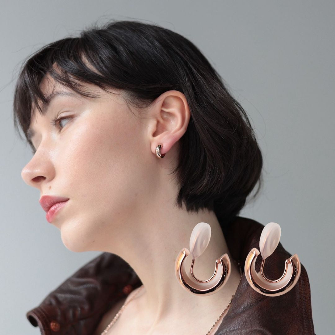 P131  simple hoop earring