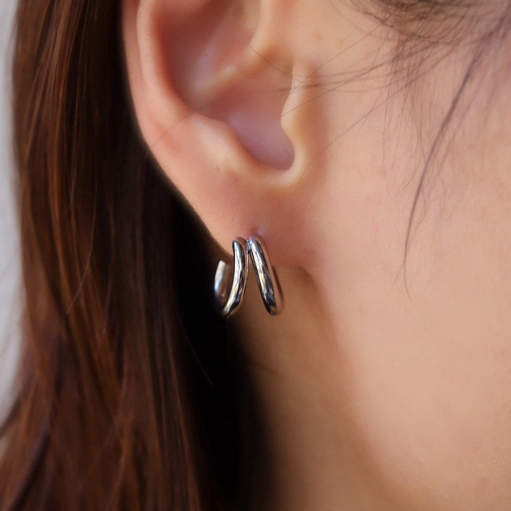 P047  stainless double line pierce