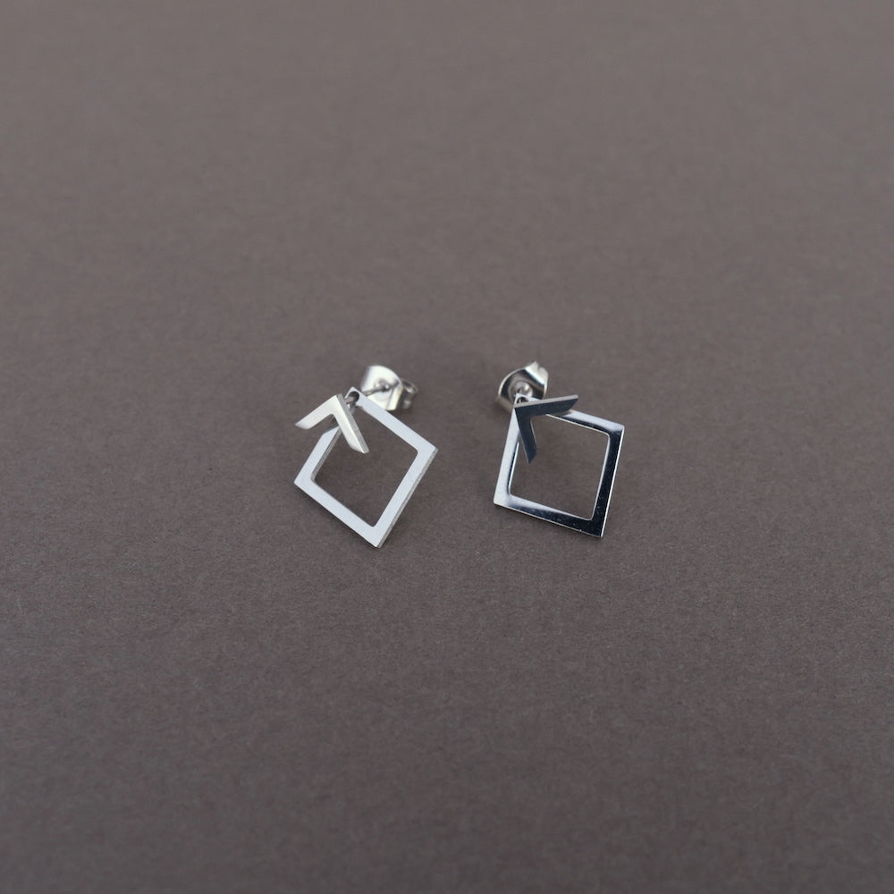 P469 stainless square & triangle pierce