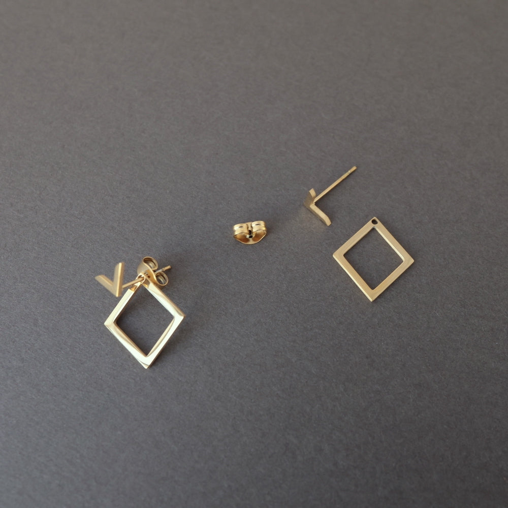 P469 stainless square & triangle pierce