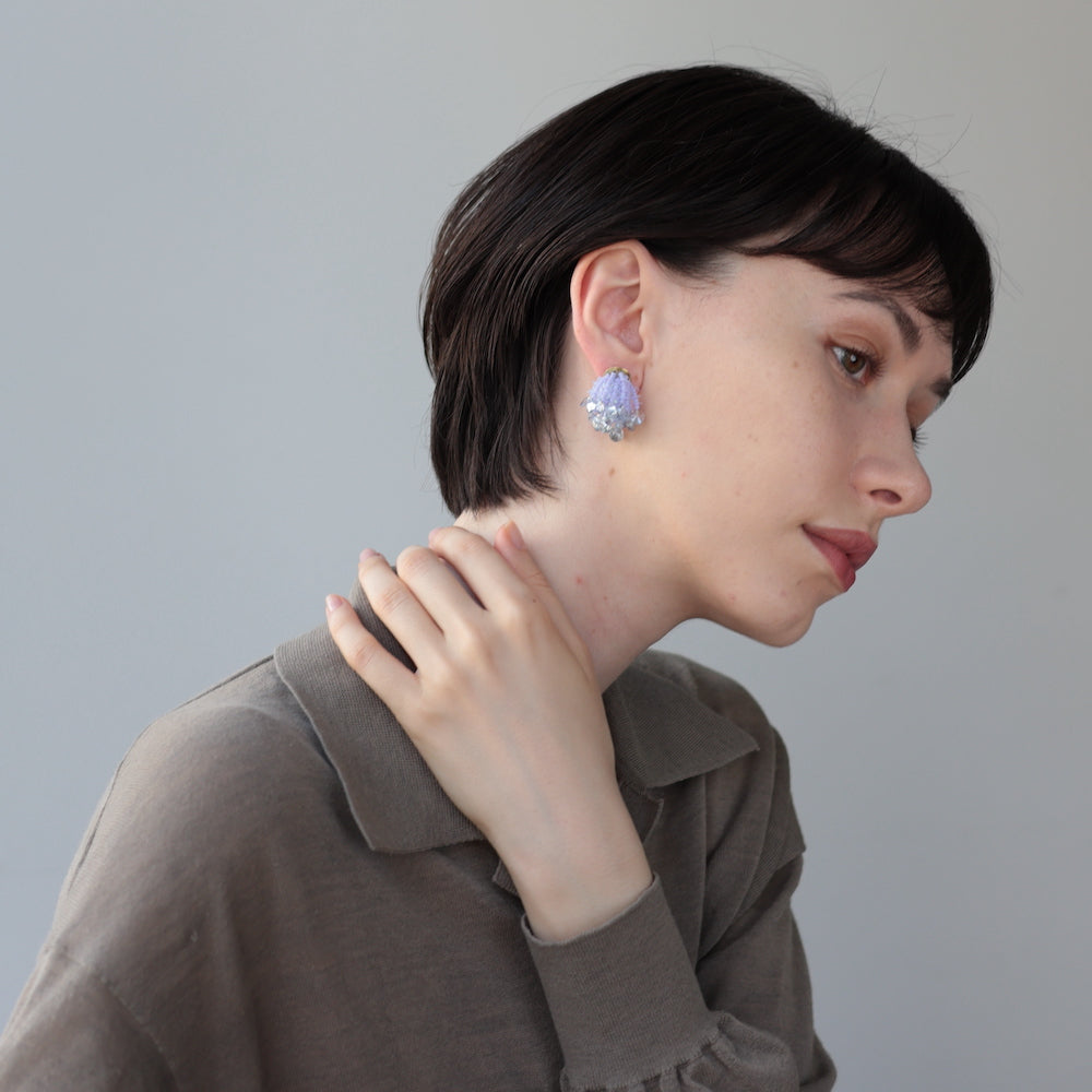 P099 handmade clear flower bead statement earrings