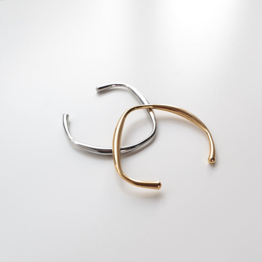 N221 stainless wave-design bangle