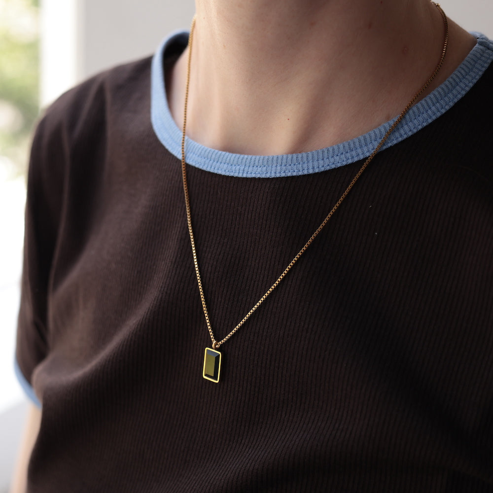 N072 stainless black square pendant