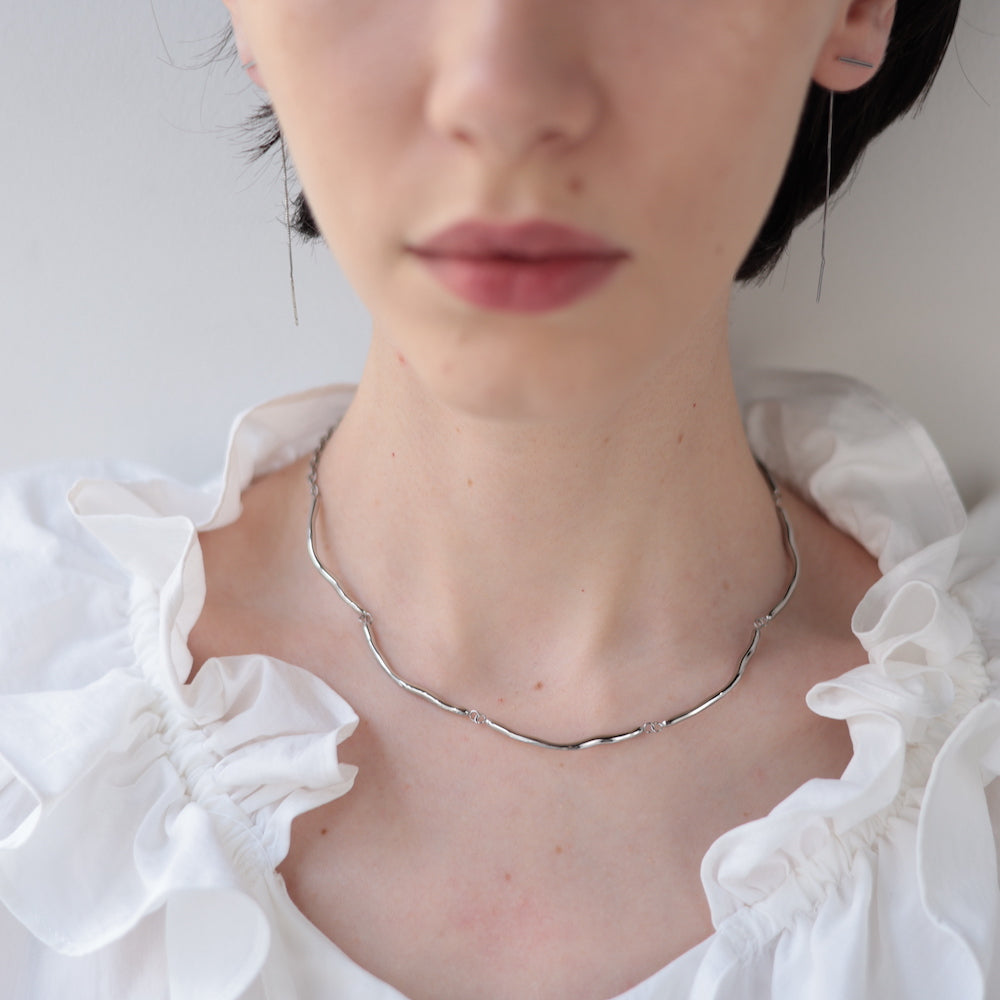 N057 stainless nuance wave necklace