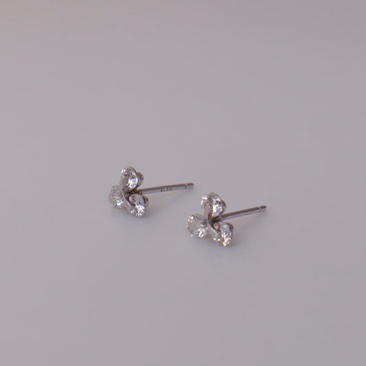 P016  silver925 three stone  pierce