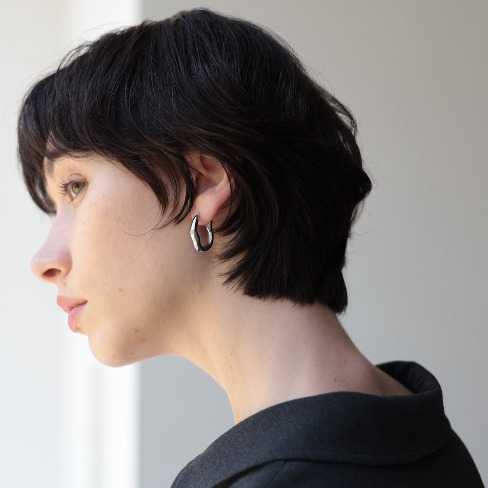 P278 stainless wave hoop pierce