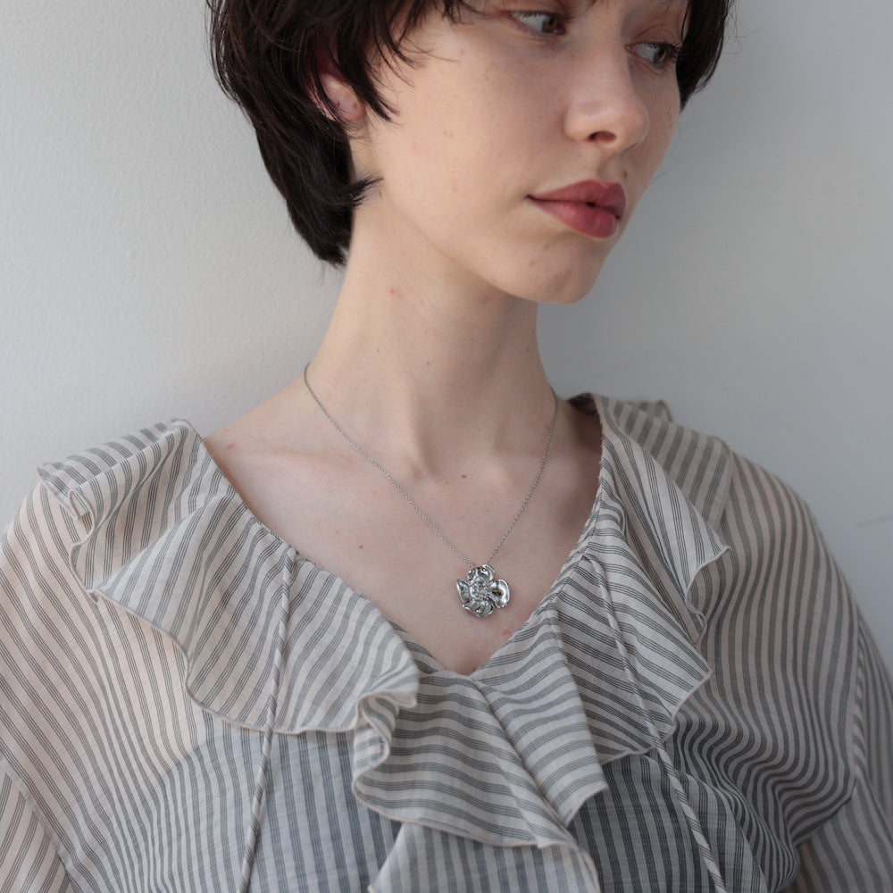 N258 stainless flower necklace
