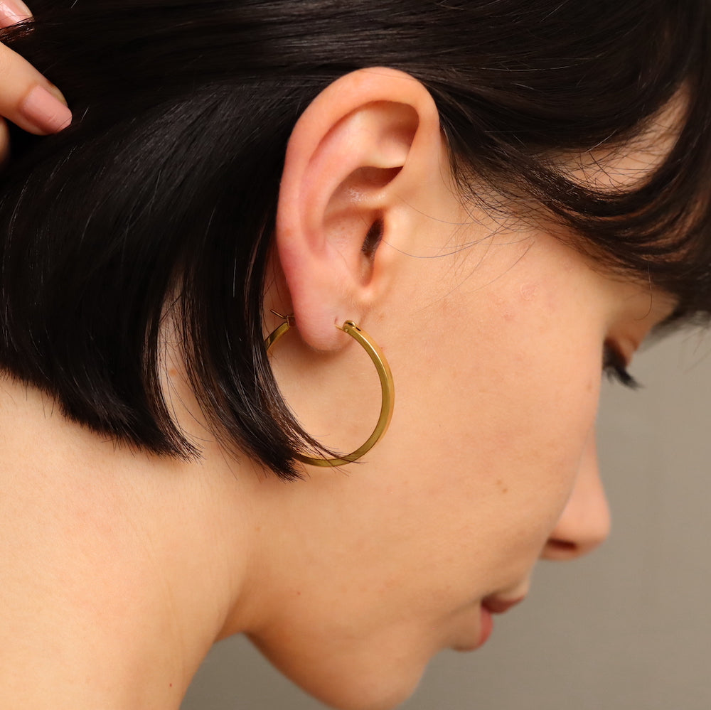 P292  stainless oversized hoop pierce