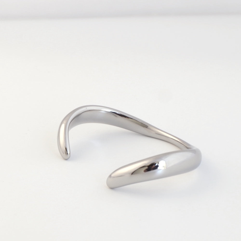 N213  stainless plump oversized bangle