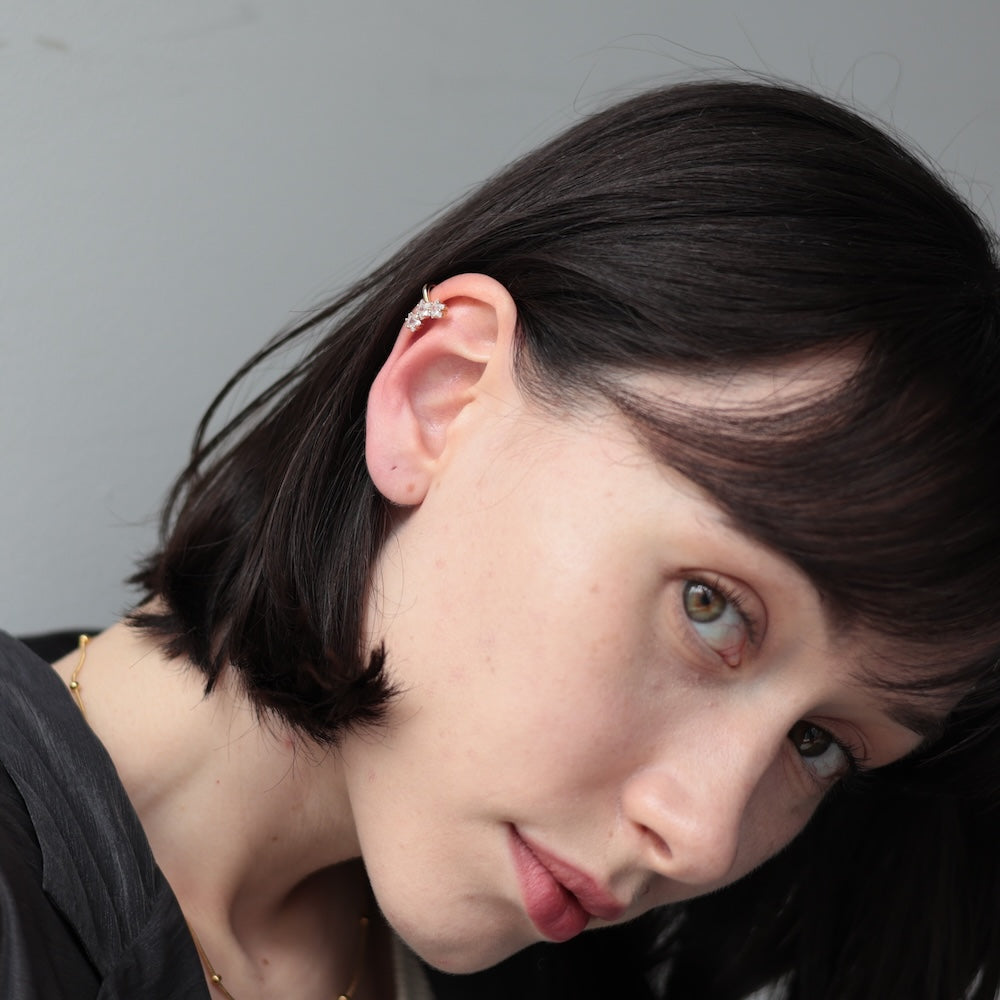 C015 stainless sparkle star ear cuff