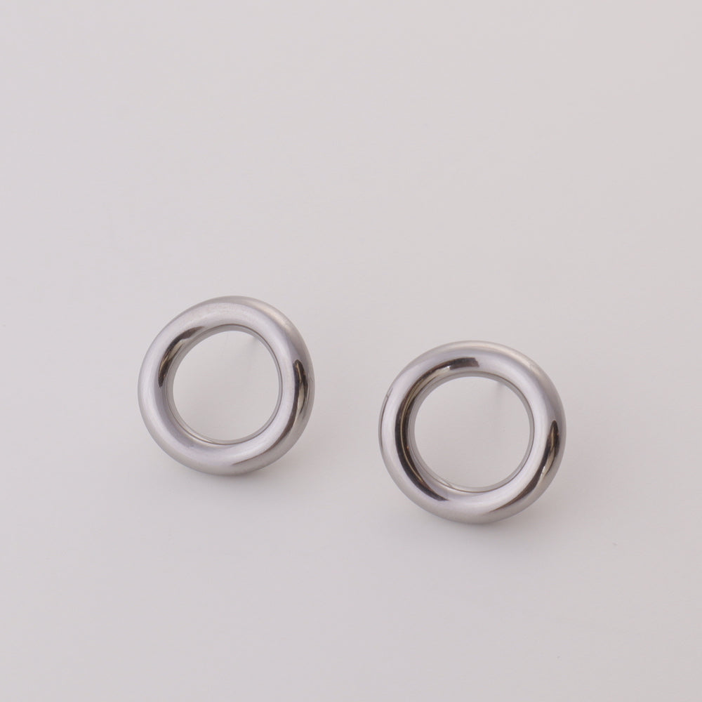 P018  stainless mat circle  pierce