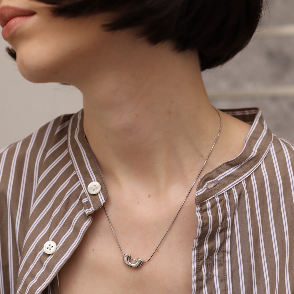 N191  stainless horseshoe necklace