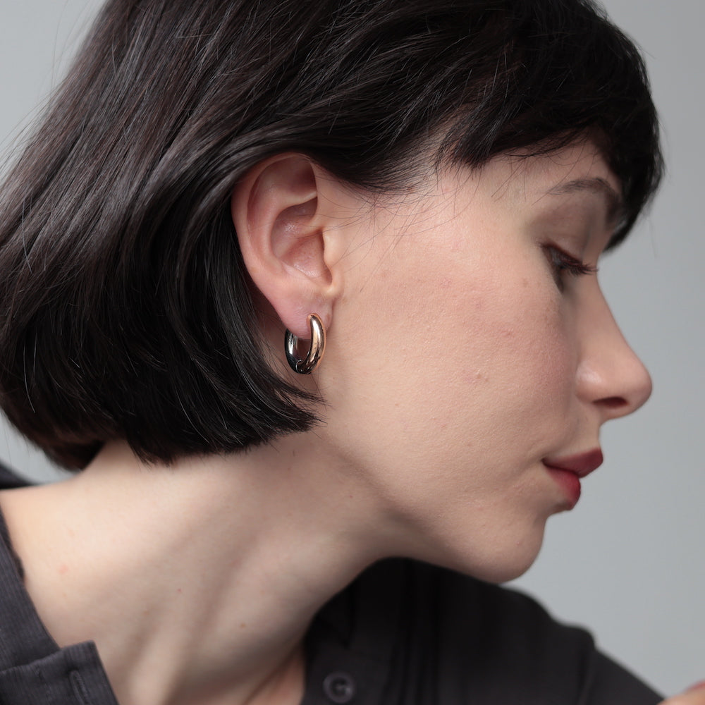 P265  stainless bicolor hoop pierce