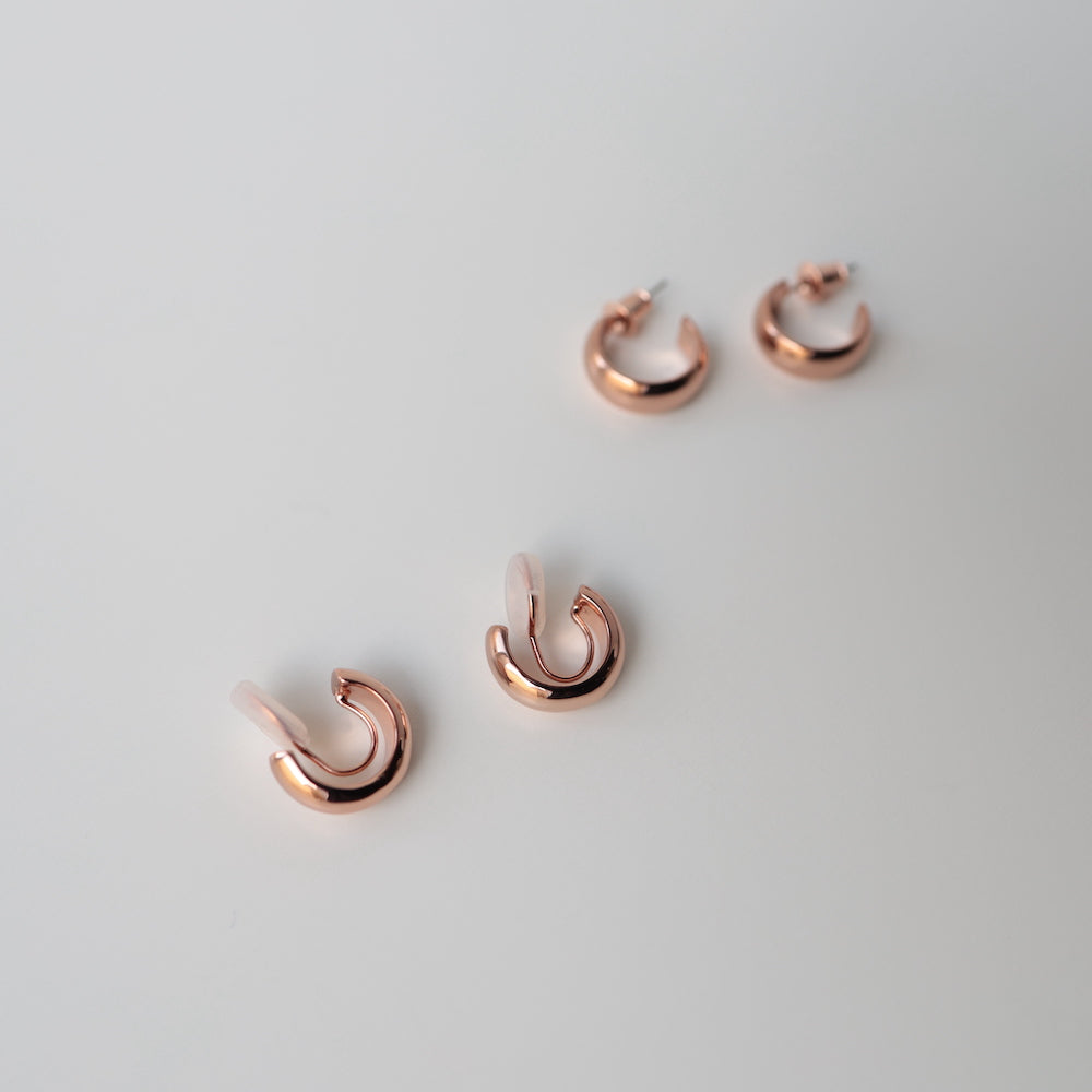 P131  simple hoop earring