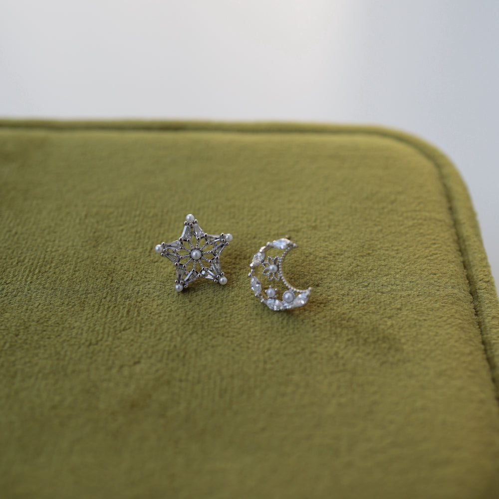 P283  asymmetry moon star pearl pierce