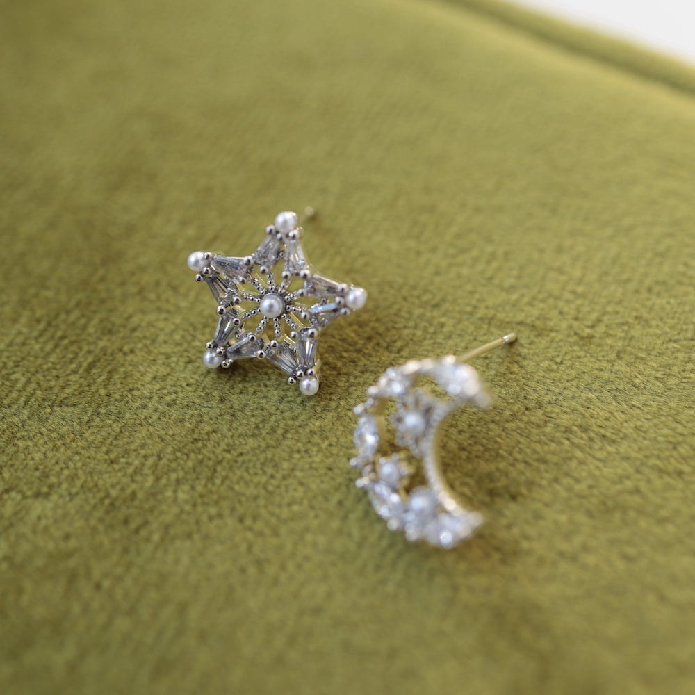 P283  asymmetry moon star pearl pierce