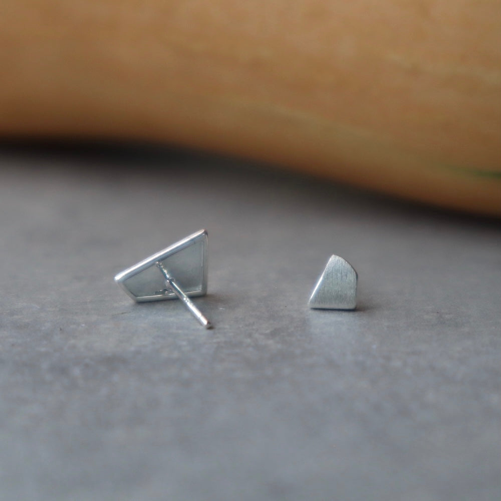 P070  silver925 asymmetry square minimum pierce