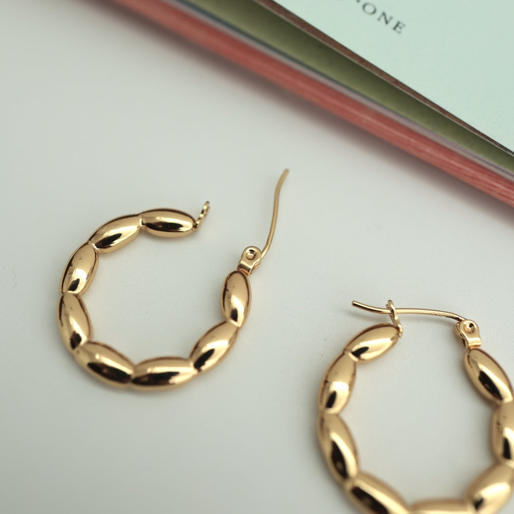 P410  stainless plump oversized hoop pierce