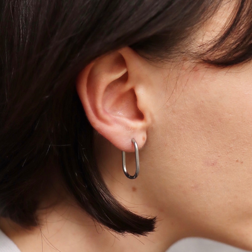 P338  stainless simple hoop pierce