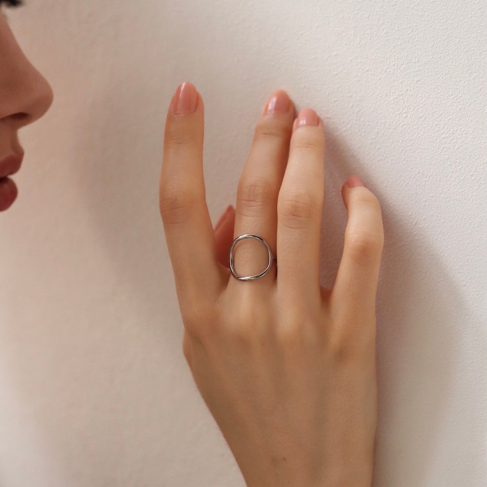 R098  stainless oversized oval ring