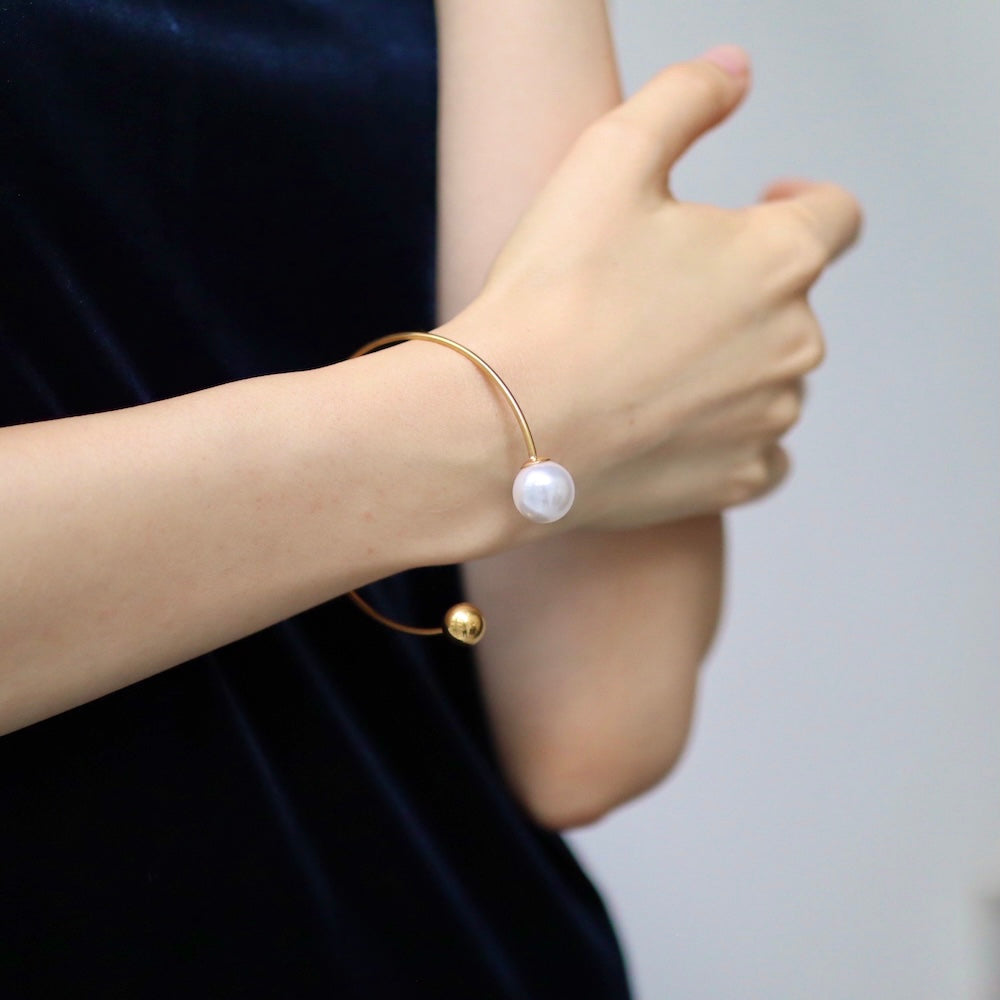 N185  stainless pearl ball bangle