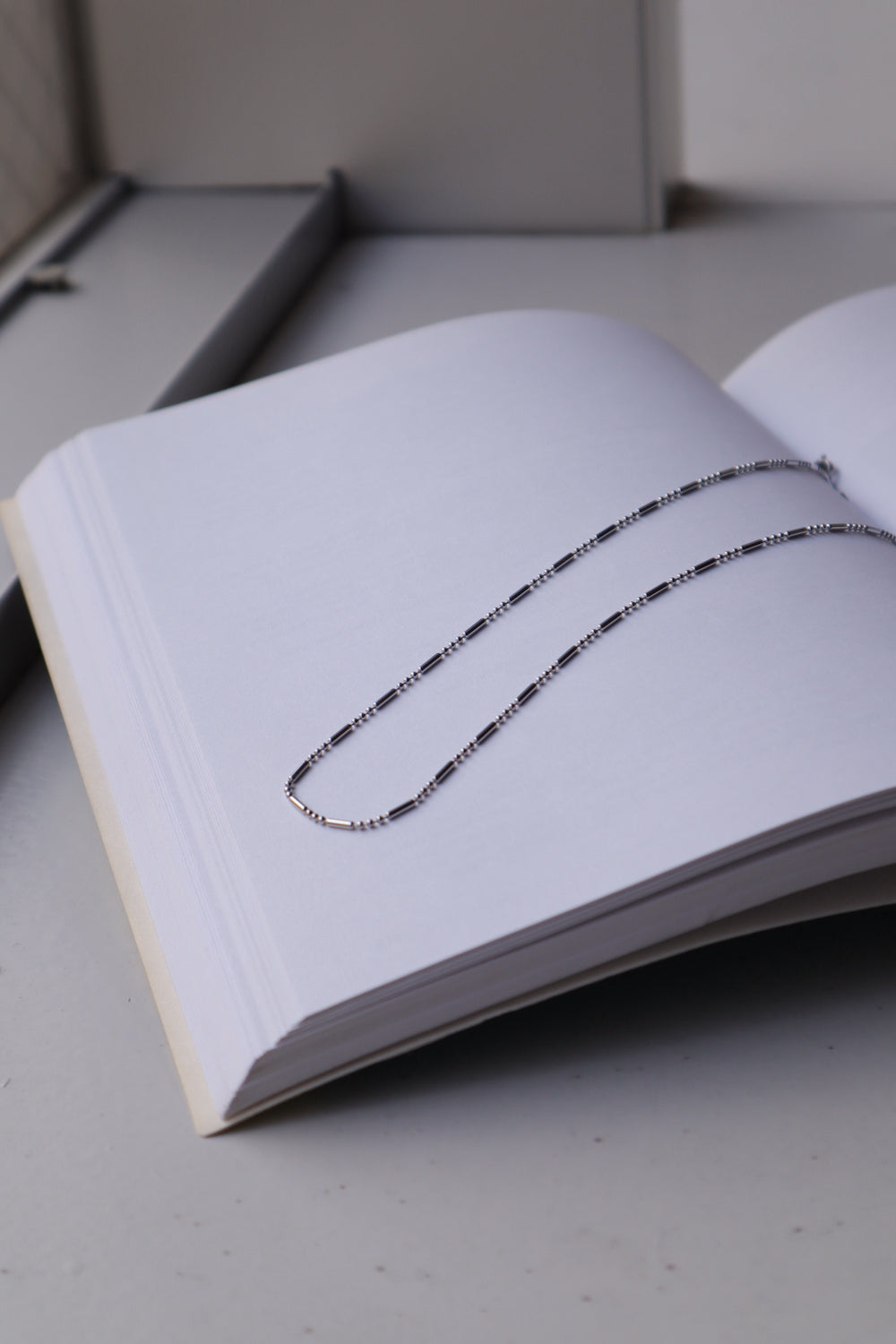 N134 stainless cylinder chain necklace