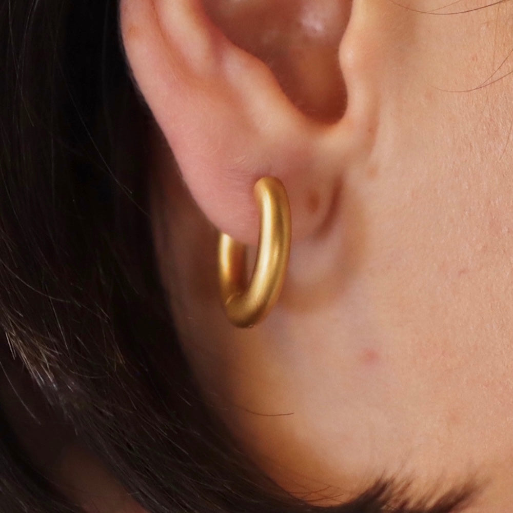 P315  stainless matte gold hoop pierce