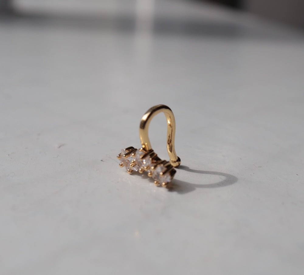 C015 stainless sparkle star ear cuff