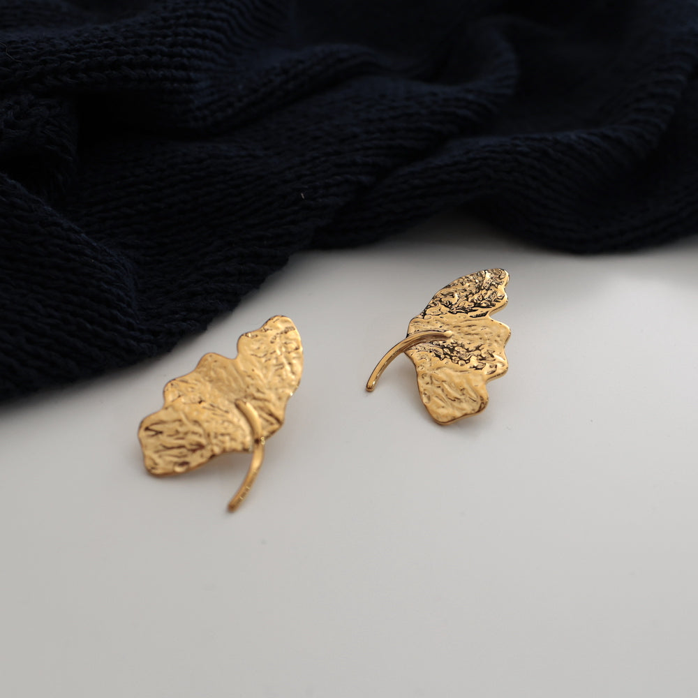 P186 stainless vintage leaf motif pierce