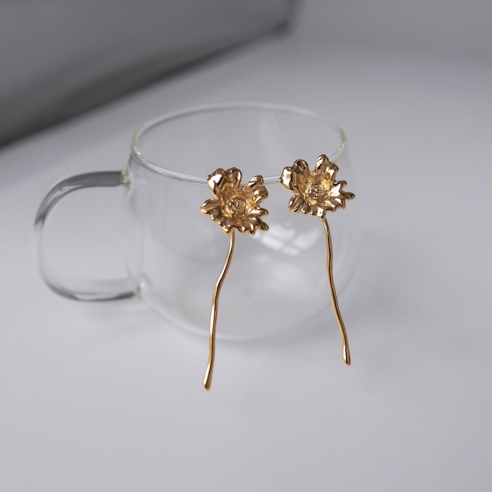 P476 stainless long flower pierce