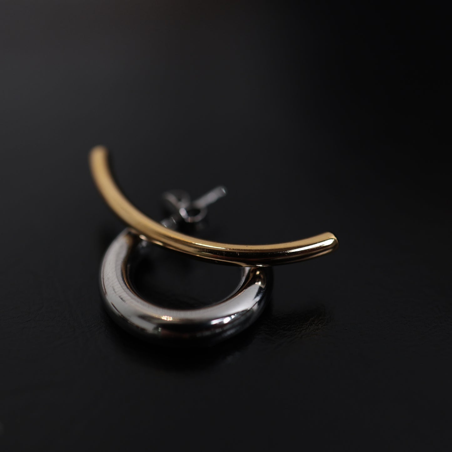 P185 stainless bi-color hoop pierce