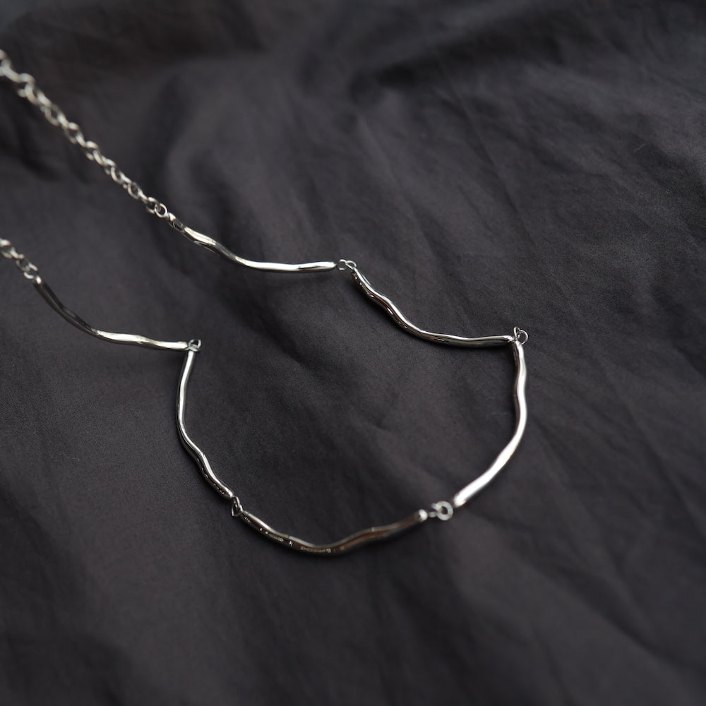 N057 stainless nuance wave necklace