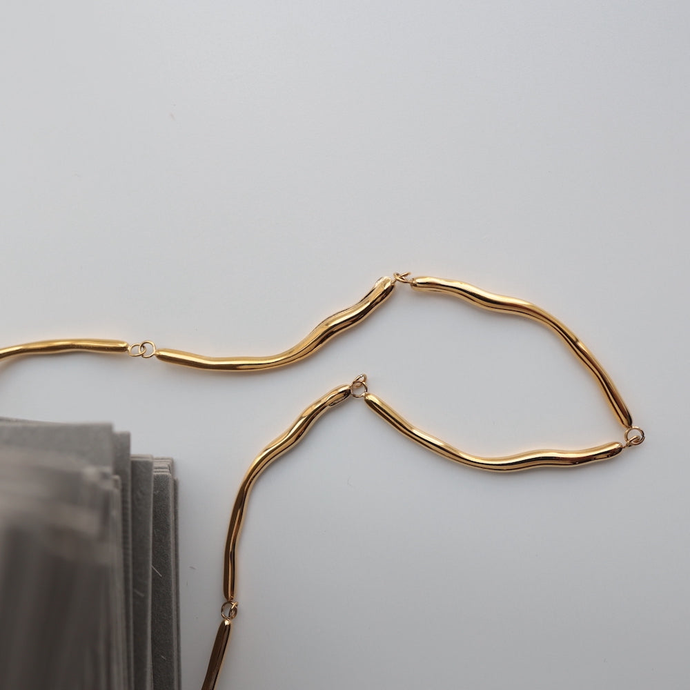 N057 stainless nuance wave necklace