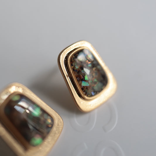 P178  antique style square shell pierce