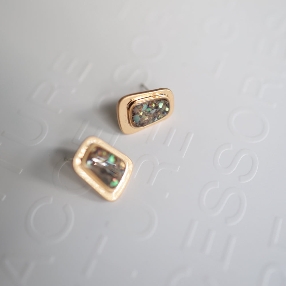 P178  antique style square shell pierce