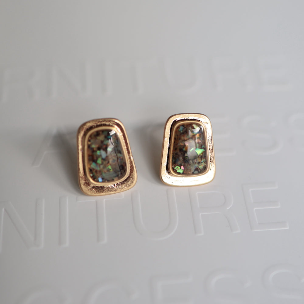 P178  antique style square shell pierce