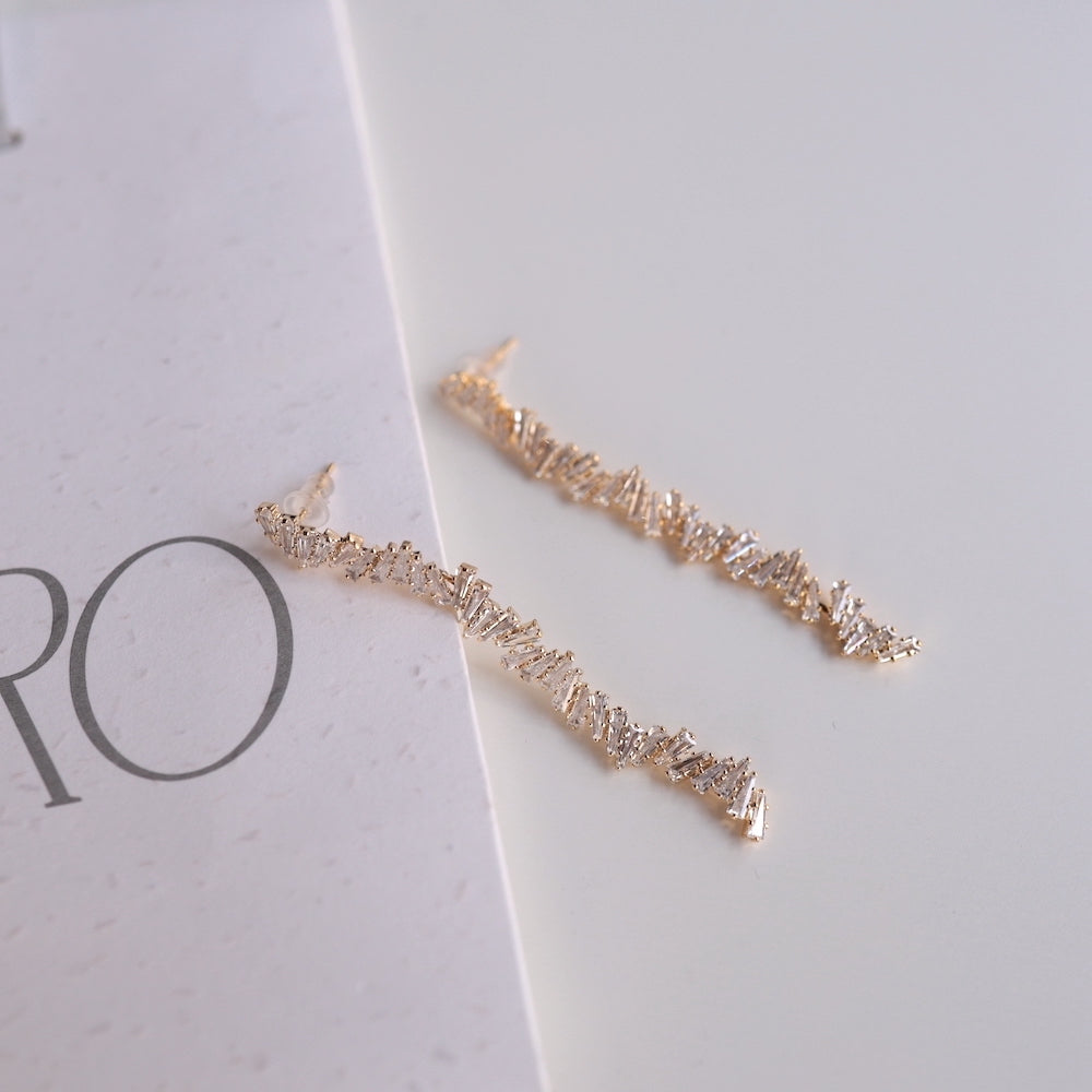 P449   zirconia line long pierce