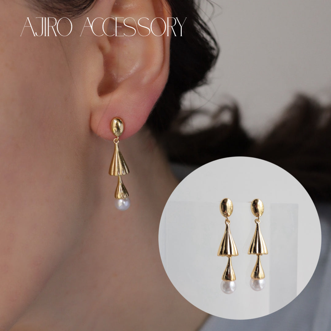 P078 gold pearl drop pierce