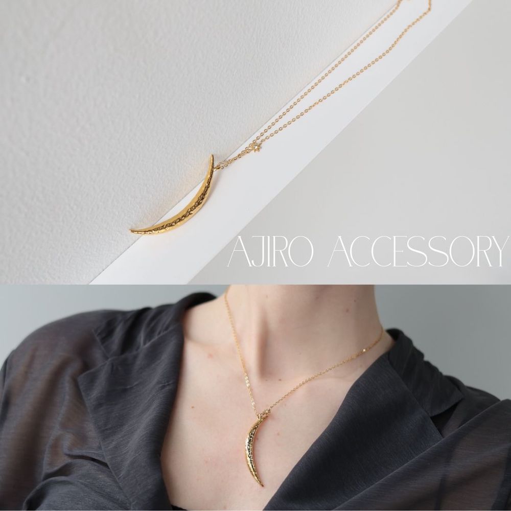 N028 stainless moon necklace